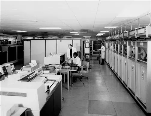 The CDC 6400 computer with tape decks on the right and control console in the centre